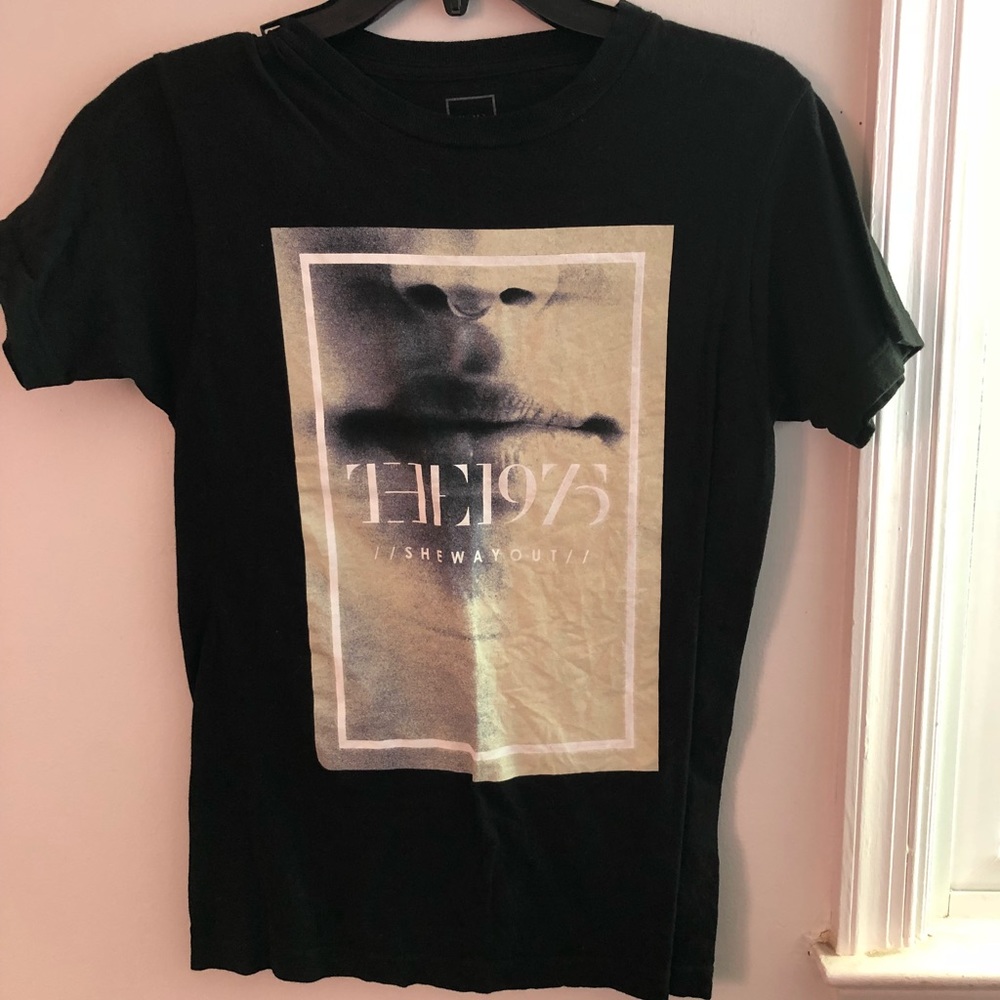 the 1975 shirt merchandise